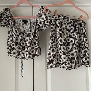 Motel Rocks Monochrome Floral Patterned Outfit